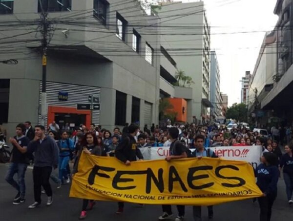 Estudiantes siguen exigiendo boleto estudiantil · Radio Monumental 1080 AM