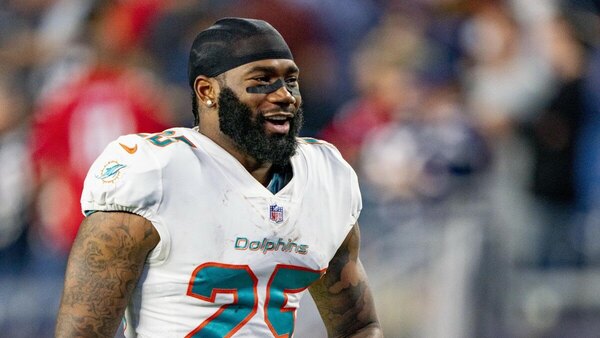Versus / Jugador de la NFL habría embarazado a cuatro mujeres con días de diferencia