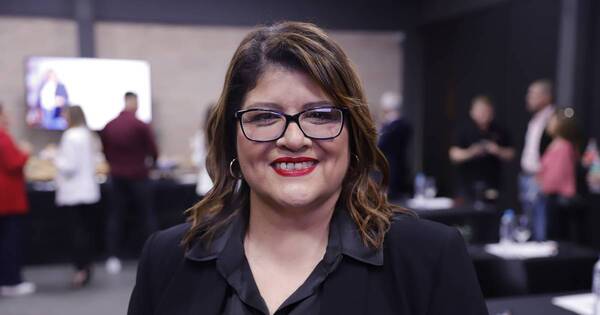 La Nación / Eva Bogado presentó su consultora en comunicación