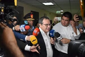Carlos Granada recusó a fiscalas y aplazó preliminar en causa por acoso sexual - Nacionales - ABC Color