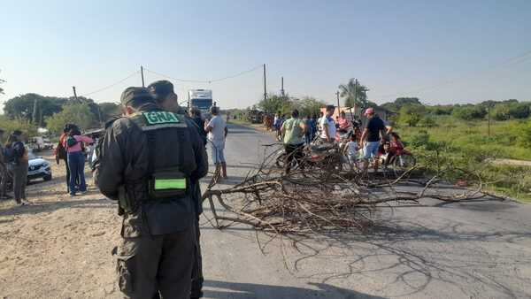 Sigue la intransigencia desde Argentina: Vecinos toman las calles pidiendo liberación de camiones - Megacadena