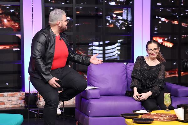 El dúo improvisado de Clara Franco y Héctor Candia | Telefuturo