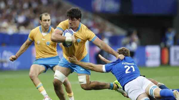 Uruguay resiste pero se hunde en el segundo tiempo