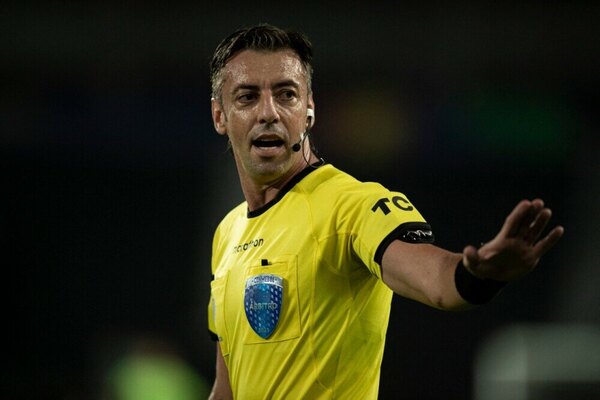 Versus / Atención Paraguay: Árbitros confirmados para los juegos ante Argentina y Bolivia