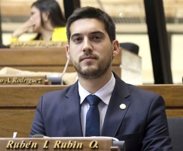 Sugerencia de guerra con Argentina genera oleada de críticas contra diputado Rubín – La Mira Digital