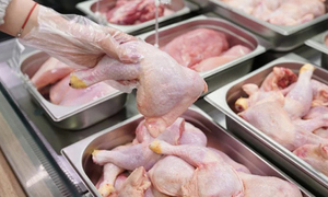 Menos carne, más pollo: argentinos ajustan la dieta por la alta inflación