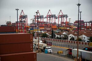 El déficit comercial de Argentina crece 241 % interanual en agosto - MarketData