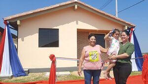 Gobierno Nacional entregó 150 llaves a beneficiarios de viviendas sociales en Pilar - .::RADIO NACIONAL::.
