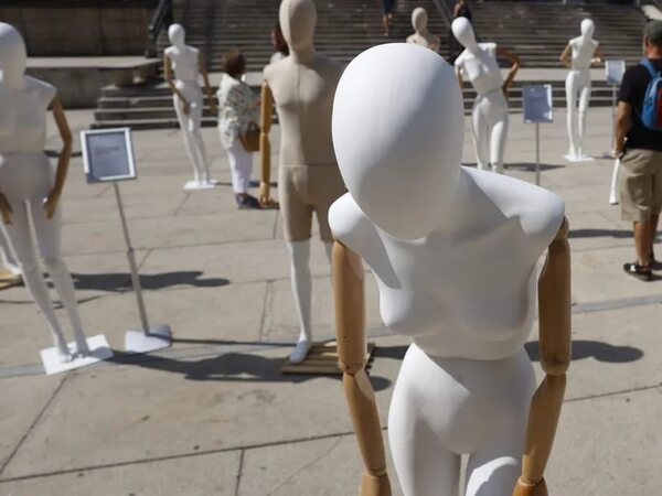 Primer maniquí femenino para pruebas de choque de coches - Tecnología - ABC Color