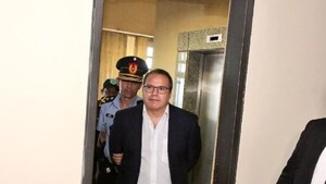 Carlos Granada recusó a fiscales y zafó de su audiencia