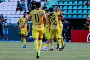 Versus / Con el gol de su presidente, Recoleta se metió a cuartos de la Copa Paraguay