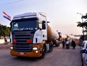 Camioneros irán hasta frontera con Argentina para acompañar a compañeros varados · Radio Monumental 1080 AM