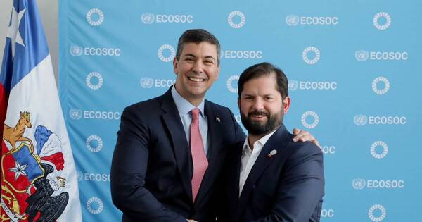 La Nación / Paraguay y Chile apuestan por la democracia y el corredor bioceánico