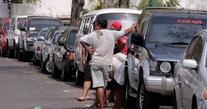 La Nación / Estacionamiento tarifado: cuidacoches anotarán número de chapa y hora de aparcamiento