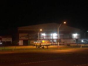 Festejaba el Día de la Primavera, cayó de las gradas de un polideportivo y omanoite anga