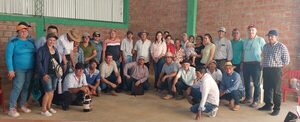 Titular del CAH mantuvo una reunión de trabajo con los productores lecheros de San Pedro - .::RADIO NACIONAL::.
