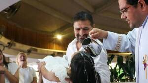 [GALERÍA] ¡El "Toro" Acuña bautizó a dos de sus peques!