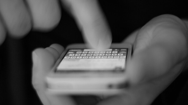 Estafan a local por G. 100 millones y apuntan a joven con antecedentes