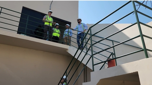 Empresa concepcionera concluye colosal obra en institución educativa