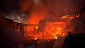 Un muerto y 15 heridos en un bombardeo en el centro de Ucrania