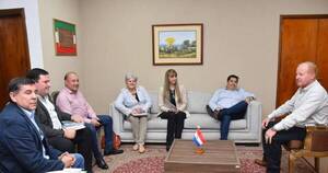 La Nación / Gobernación de Itapúa trabaja en proyectos estratégicos con la EBY