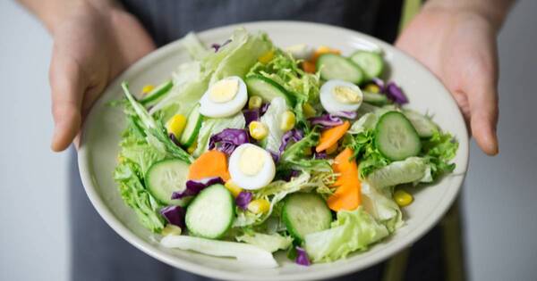 La Nación / Esta es la cena ideal para alimentarse saludablemente, según Harvard