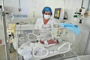 Le hicieron una cesárea, ¿le dejaron restos de placenta en su interior?