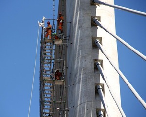 Inicia la fase final del Puente Héroes del Chaco con el desmontaje de estructuras