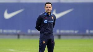Xavi renovó con el Barcelona hasta el año 2025