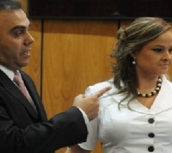 Díaz Verón y su esposa ya enfrentan juicio oral - Paraguay.com