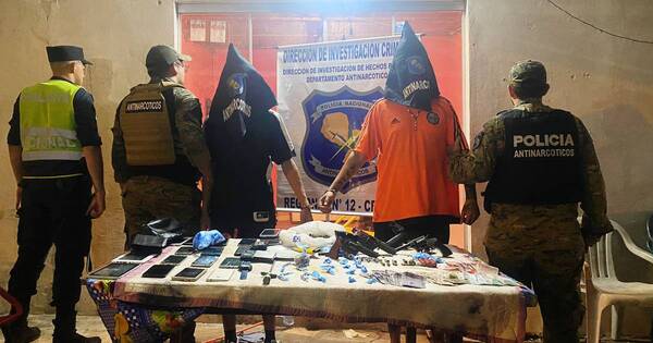 La Nación / Tres personas fueron detenidas tras allanamiento antidrogas en San Lorenzo