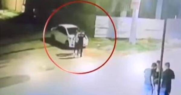 La Nación / Un hombre fue atacado por barras