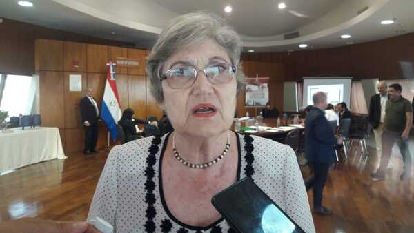Denuncian que intendente retiene salarios a concejales que no le responden políticamente | 1000 Noticias