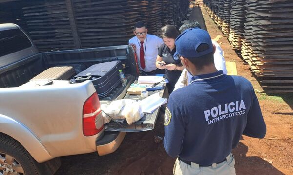 Queman carga de cocaína y crack halladas en allanamiento a casa de narco en Pdte. Franco – Diario TNPRESS