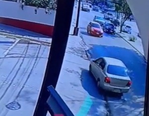 Diario HOY | Conductor ingresó de contramano y atropelló a un motociclista