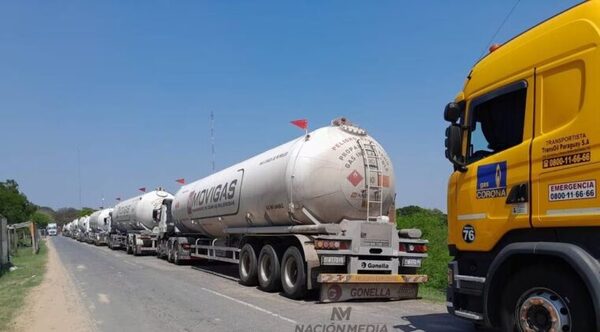 LIBERARON TODOS LOS CAMIONES RETENIDOS EN LA FRONTERA, PERO LA MEDIDA CONTINÚA