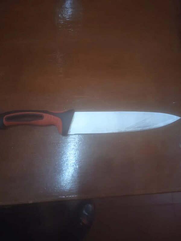 Estudiante de 8º grado amenazó a compañeros con cuchillo de cocina - Policiales - ABC Color