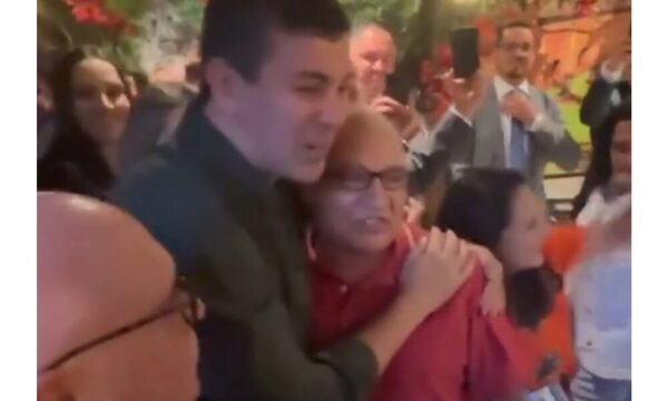 Compatriotas compartieron con Santi Peña en Yankilandia