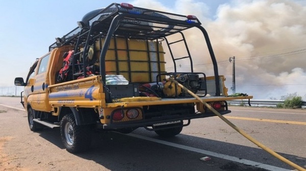 Luque-San Bernardino: Bomberos combaten incendio forestal de gran magnitud | 1000 Noticias