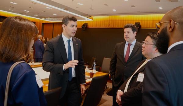 Diario HOY | Ministro de Industria califica de exitosa la misión en Nueva York