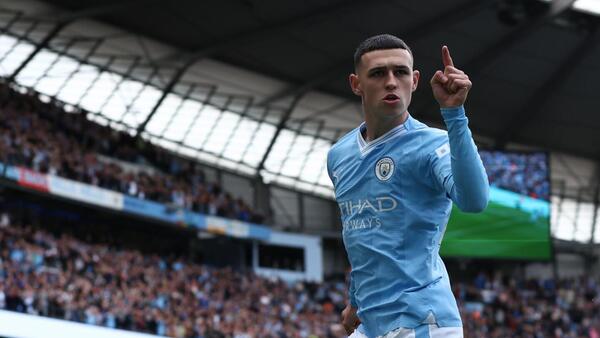 El City vuela, Rodrigo se expulsa