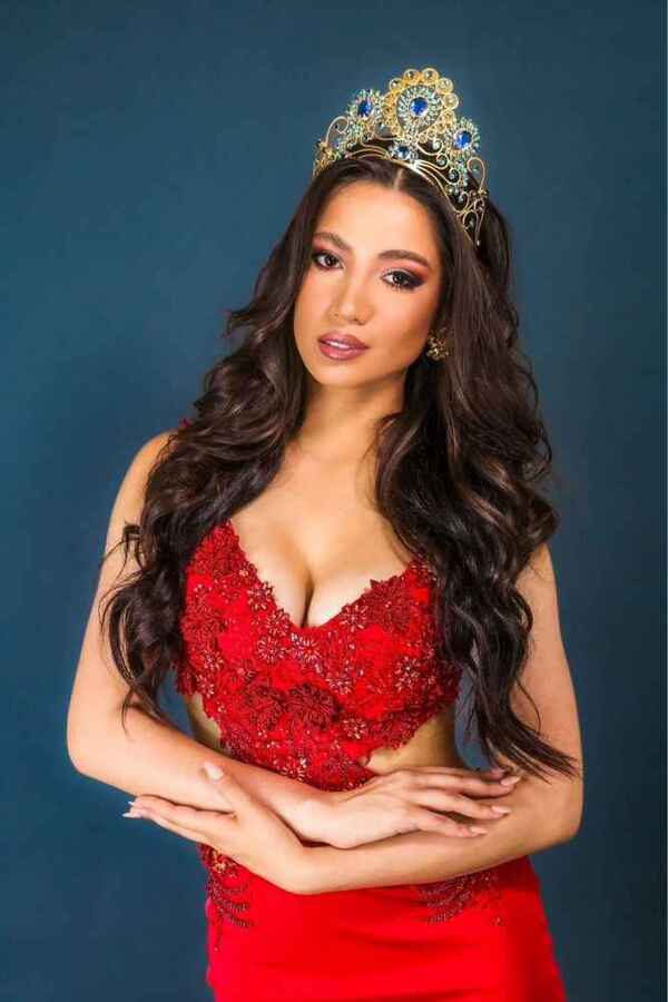 Soledad Ríos rumbo al Miss Teen Mundial en Curazao