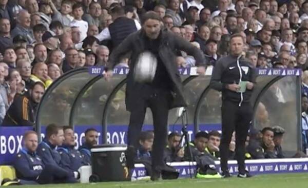 ¿Y si entrás a jugar vos? La “bajada” del entrenador que le valió una ovación y fue viral