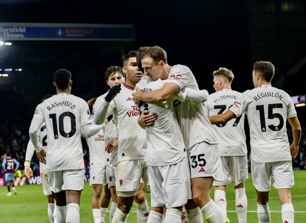Versus / Manchester United consigue un ajustado triunfo en su visita al Burnley