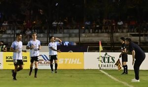 Guaireña: Ovelar sostuvo que equivocaron la forma de encarar el encuentro - Fútbol - ABC Color