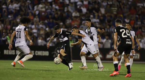 Versus / Olimpia no encontró el camino al gol y se frustra ante un sólido Tacuary