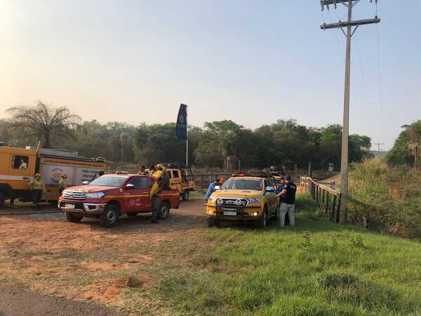 Diario HOY | Investigan origen de incendio en ruta  Luque - San Bernardino