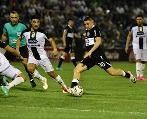 Francisco Arce: “Faltó arriesgar, fuimos muy sencillos” - Fútbol - ABC Color