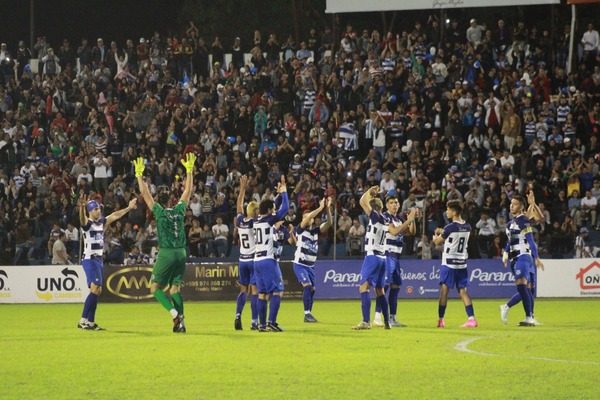 El 2 de Mayo empata y vuelve a la primera división - ADN Digital