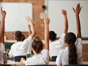 Ministerio de Educación recomienda no usar uniforme de gala en días calurosos - La Tribuna
